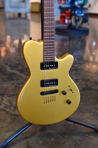 Godin lg shop p90 price