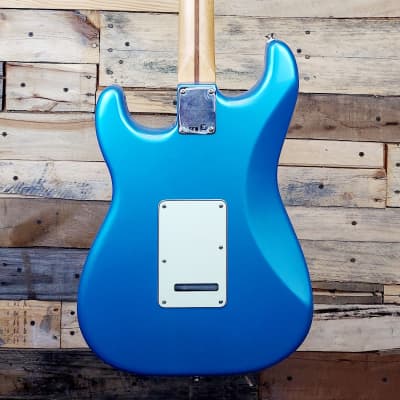 Fender Player Plus Stratocaster with Pau Ferro Fretboard 2021 - Present - Opal Spark image 3
