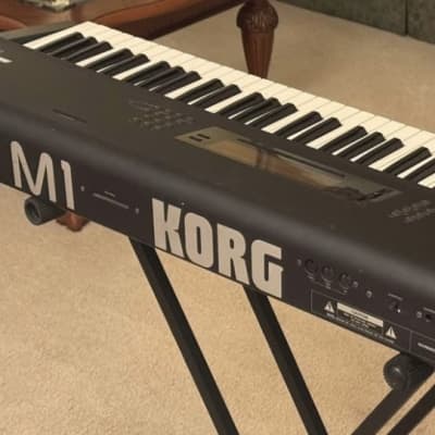 Korg M1 61-Key Synth Music Workstation 1990s - Black