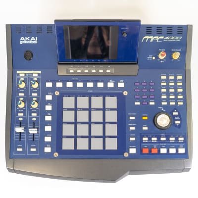 Akai MPC4000 BL Plus 24-Bit 96kHz Music Production Center Version