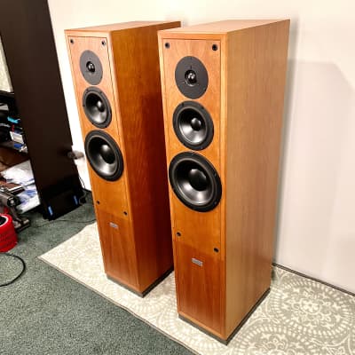 Dynaudio Contour 3.0 Floorstanding Speakers in Cherrywood 9/10 | Reverb