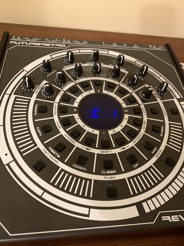 FUTURE RETRO REVOLUTION R2 ベースマシン TB-303 Future Retro Revolution R2 MK2 TB-303 Analog Synthesizer Gray | Reverb