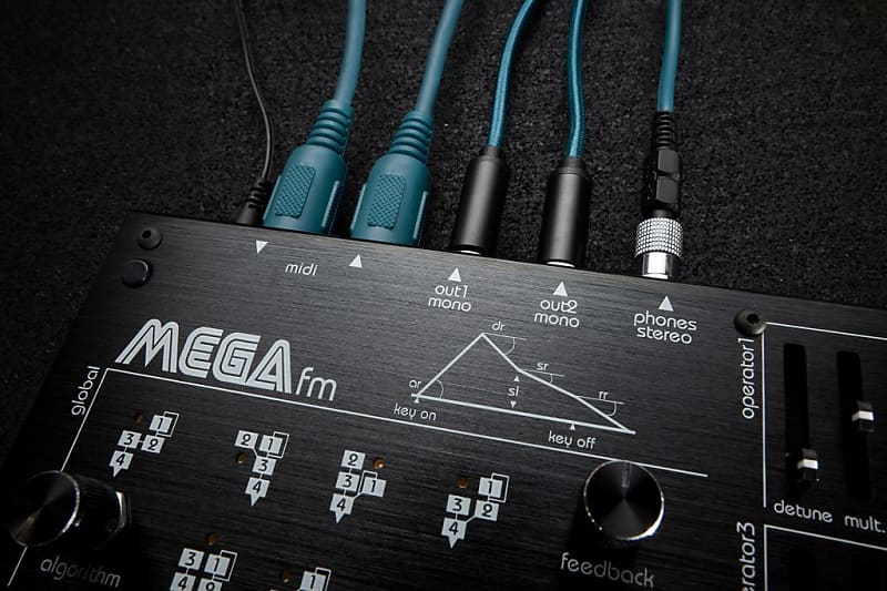 Twisted Electrons Mega FM synthesizer