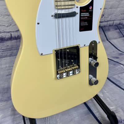 Fender American Performer Telecaster in Vintage White. image 3