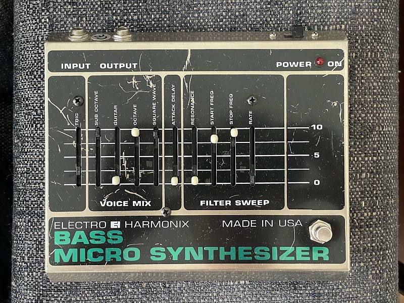 Electro-Harmonix Bass Micro Synthesizer