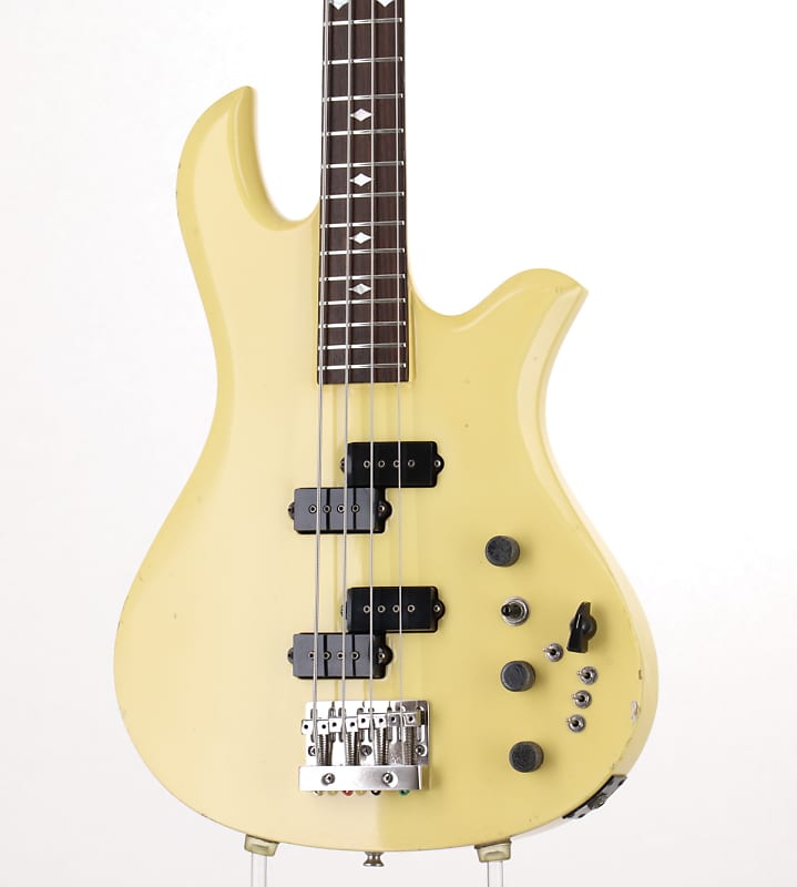 B.C.Rich Eagle Bass (S/N:R857701) (11/13)