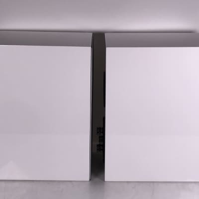 KEF - R3 Series Passive 3-Way Bookshelf Speakers (Pair) - White Gloss image 11