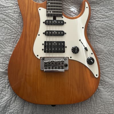 WASHBURN MG104 (U.S. MODELS) electric guitars for sale in