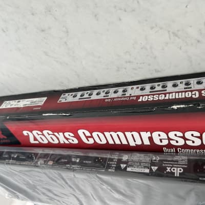 dbx 266xs Dual-Channel Compressor / Gate 2010s - Silver image 8