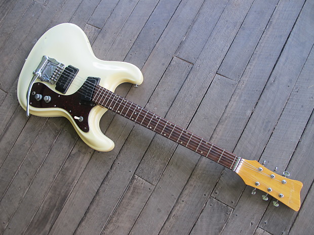 新着 copy Mosrite On Zen Morales, 1966 Reverb | White Vintage ギター