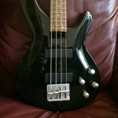 Aria Integra IGB35 - 4 strings Electric Bass Guitar in Black image 2