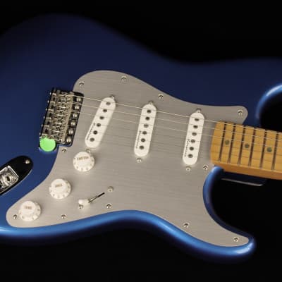 Immagine Fender H.E.R. Stratocaster Limited Edition (#168) - 2