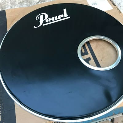 Pearl Sessions 22" bass Drum Front logo head image 2