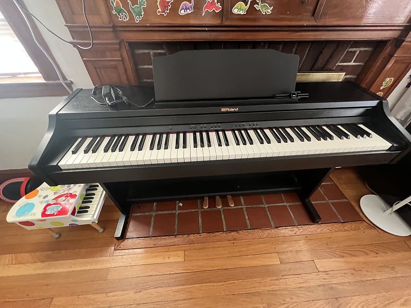 いくコ】Roland RP501Rシリーズ 2020年製 電子ピアノ RP501R-NBS