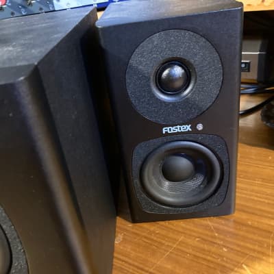 Fostex 3" Powered Monitors (PM0.3) & 5" Powered Subwoofer (PM-SUBMini)  w/ PC-1 Volume Control image 5