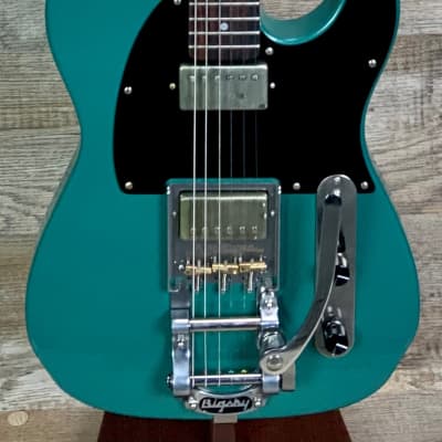 Used 2022 Banker Fullerton Iverness Green w/bigsby w/case TSU11837 image 2