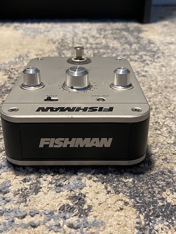 FISHMAN Aura Sixteen
nylon　ガットギタープリアンプ Fishman Aura Sixteen Programmable Imaging Pedal | Sweetwater