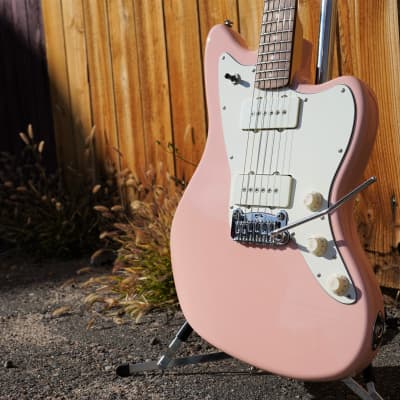 G&L USA Fullerton Deluxe Doheny Shell Pink 6-String Electric Guitar w/ Deluxe Gig Bag NOS image 2