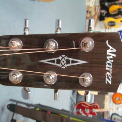 Alvarez RT26 Travel-size Acoustic Guitar with Gigbag image 5