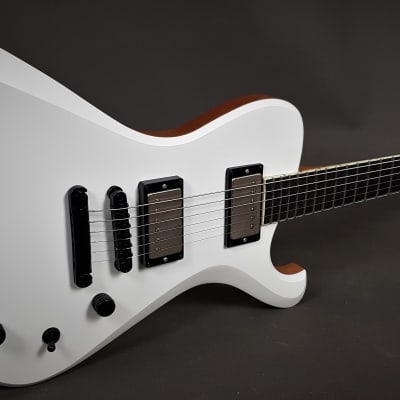 Manuel Ali Guitars Underdog #6 2020 matt white image 13