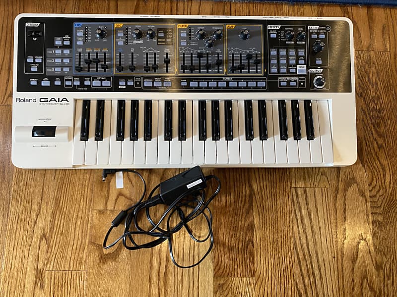 Roland SH-01 GAIA 37-Key Digital Synthesizer | Reverb