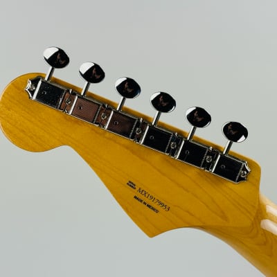 Fender '60s Vintera Stratocaster, MIM 2019 - Ice Blue Metallic image 5