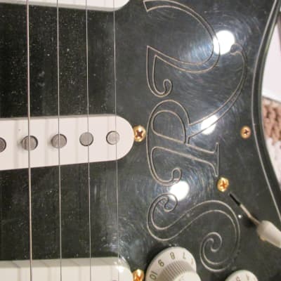 Fender Stevie Ray Vaughan Stratocaster with Pau Ferro Fretboard 2000s - 3-Color Sunburst image 9