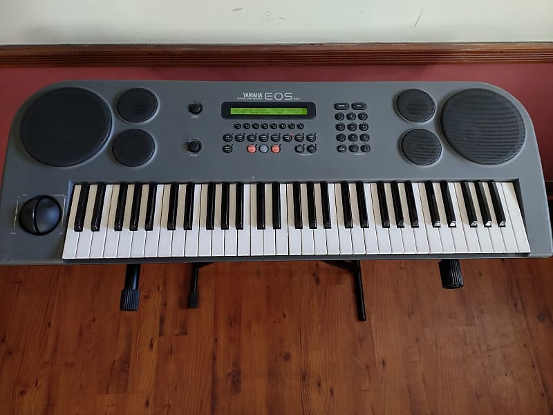 Yamaha EOS B200 FM synthesizer/ work station