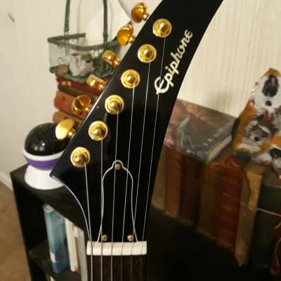 Epiphone 1958 Korina Explorer 'Limited Edition' 2017 re-issue with hard case image 3