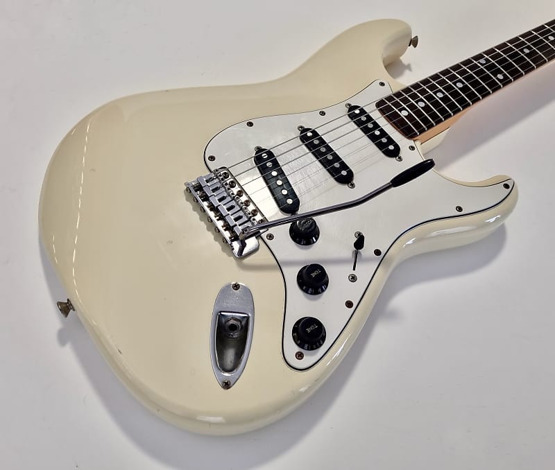 Squier by Fender Stratocaster ST-72 JV 1983 made in Japan Vintage White