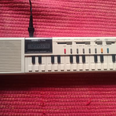 2 X Casio VL-1 VL-Tone 29-Key Synthesizer Keyboards Bundle Lot