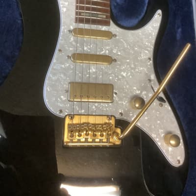 Ibanez THBB10 Tim Henson Signature Electric Guitar w/Bag