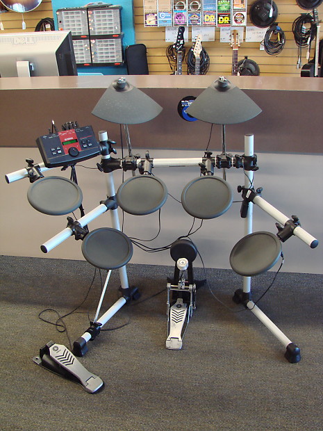 Yamaha DTXplorer Five Piece Electronic Drum Kit RS40 Rack and DTLK9 Pads