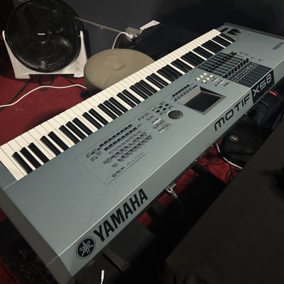 Yamaha Motif XS 8 Production Synthesizer 2000s - Gray
