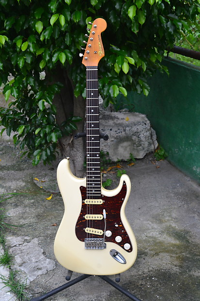 Brian by Bacchus Stratocaster 90's Rare Japan | Reverb