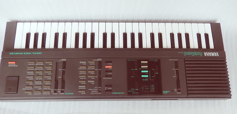 Vintage Yamaha VSS 100 PortaSound Keyboard Digital Voice