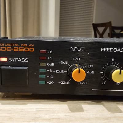 Roland SDE-2500 MIDI Digital Delay | Reverb