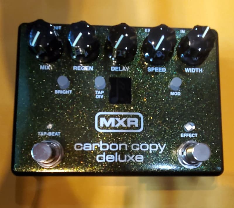 MXR M292 Carbon Copy Deluxe Analog Delay 2017 - Present - Green image 1