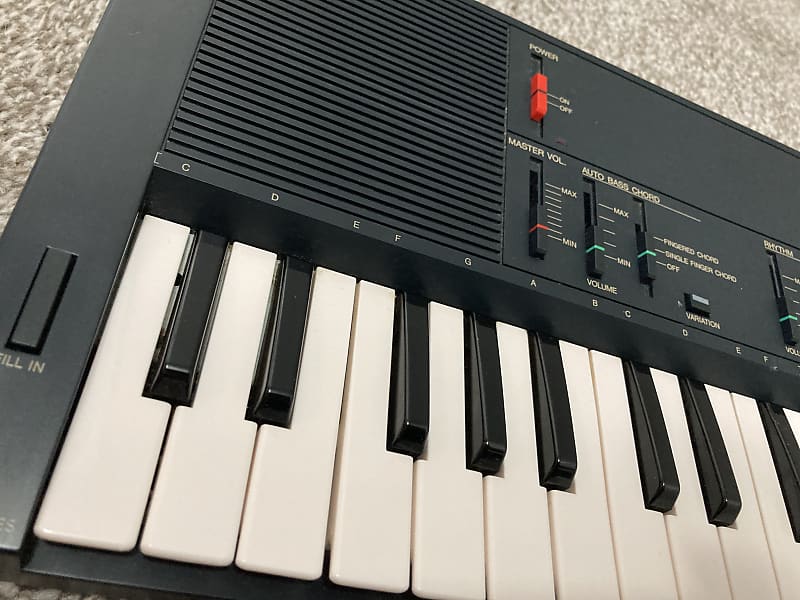 Yamaha PSS-450 PortaSound Keyboard Synthesizer Retro Vintage Synth,  Synthesiser 1980's - BOXED