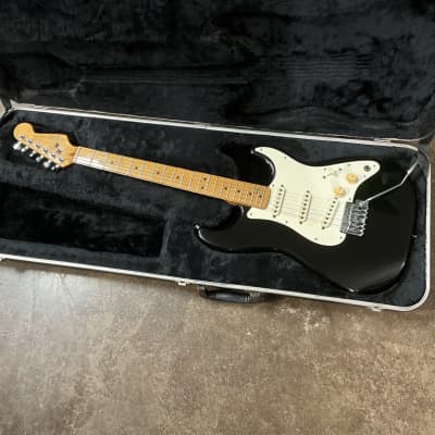Fender Standard Stratocaster (1983 - 1984) | Reverb Canada