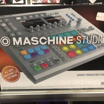 Native Instruments Maschine Studio 2010s - White, Software Included, Clean Serial image 3