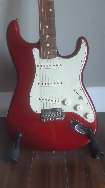 Fender Classic Player '60s Stratocaster with Rosewood Fretboard 2012 - 2016 - Candy Apple Red image 1