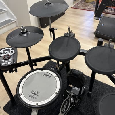 Roland TD-11K V-Drum Kit with Mesh Snare Pad 2010s - Black