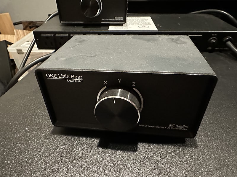 Douk Audio ONE Little Bear MC-103 Pro 3-Way XLR Switch - 2020s - Powder coat  			