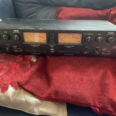 ART Pro-VLA II 2-channel Opto Tube Leveling Amplifier