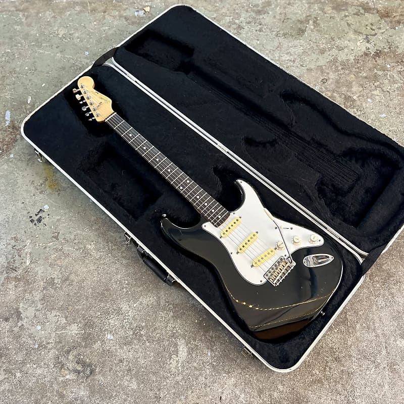 【squire fujigen】レッド Stratocaster 85年 Used 1985-1986 Squier / Fender / Fujigen SST30 Black MIJ
