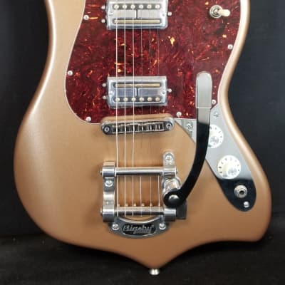 Fender PU2 Maverick Dorado Limited Edition, Firemist Gold, Bigsby Vibrato, W/HSC image 1