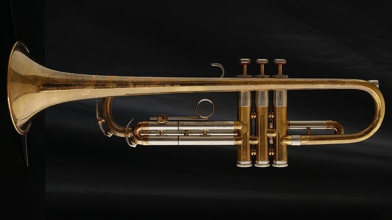 Martin handcraft committee deals trumpet