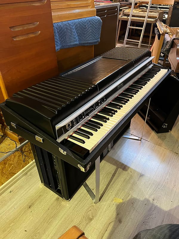 Fender Rhodes Mk2 Suitcase Piano 引き取り限定 Fender Rhodes Mk2 Suitcase Piano 引き取り限定 - メルカリ