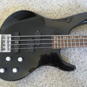 Washburn XB200 Black Bantam Bass | Reverb